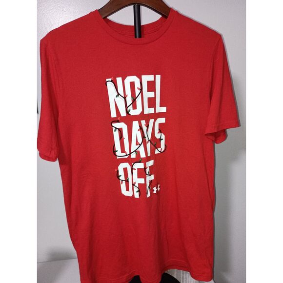 UNDER ARMOUR: Red T-Shirt Logo " Noel Days Off", Men Size M - Picture 1 of 4